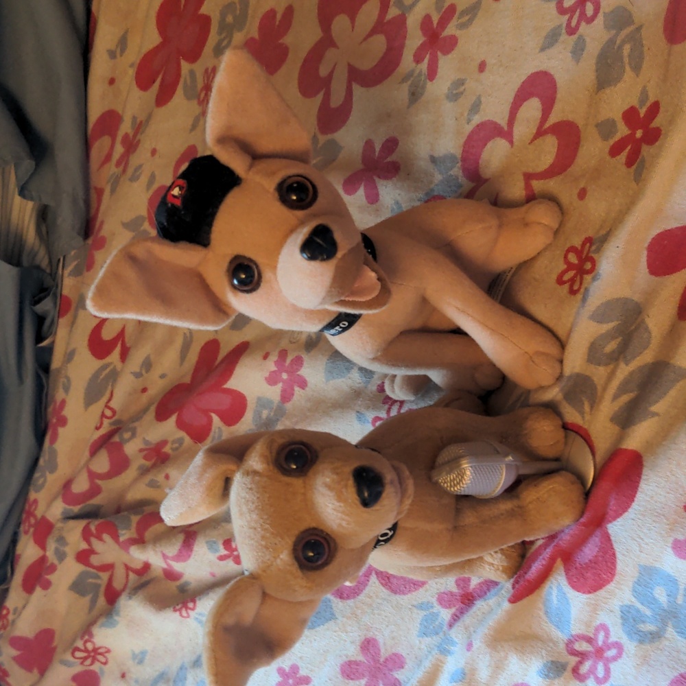 Official Talking/Singing Vintage Taco Bell Licensed Chihuahua Dogs 2 Piece